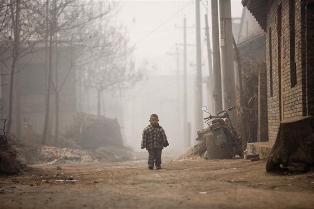 Kleiner Junge in Linfen, China (Foto: Greenpeace)