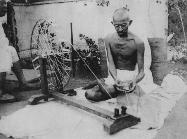 Mahatma Gandhi lehnte Materialismus ab und inspirierte Indiens erste Umweltökonomen. (Foto: Wikipedia) 