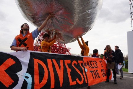 Raus aus der Kohle. Klimaschützer fordern, dass institutionelle Anleger ihr Geld aus Kohlekonzernen abziehen. Wenn Paris ein Erfolg wird sind diese bald nicht mehr viel wert. (Foto: Susanne Götze)